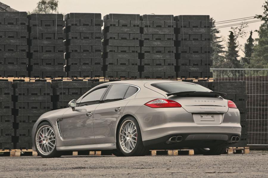  Porsche Panamera Turbo by McChip-DKR 2009 года  (фото 8 из 16)